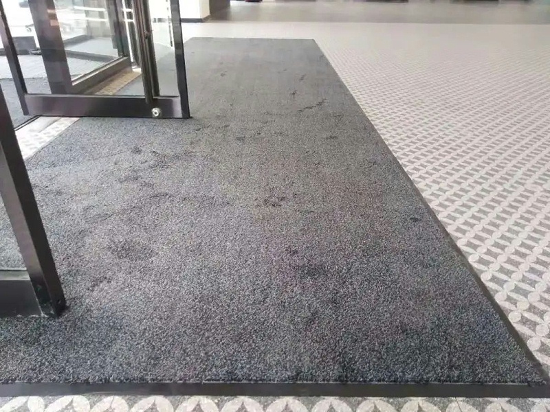 丽施美地垫