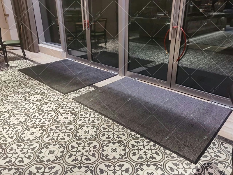 丽施美地垫